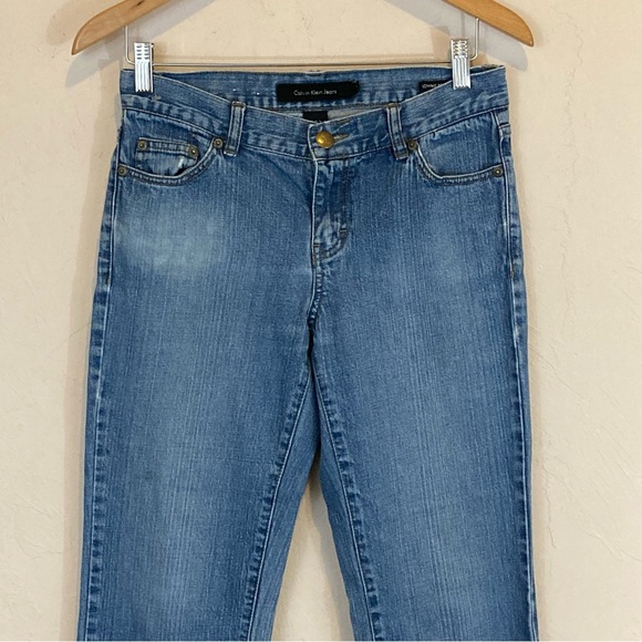 Calvin Klein Bootcut Low Rise Jeans 4 - Picture 2 of 9